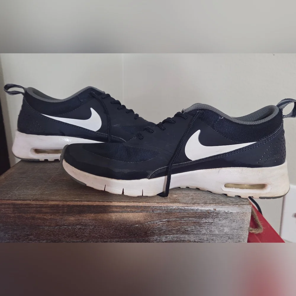 Nike Kids Black and White Sneakers